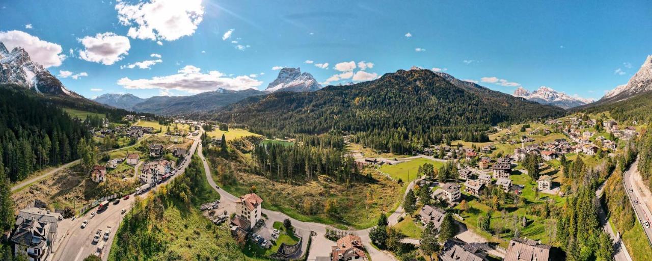 Locanda Montana San Vito di Cadore Luaran gambar
