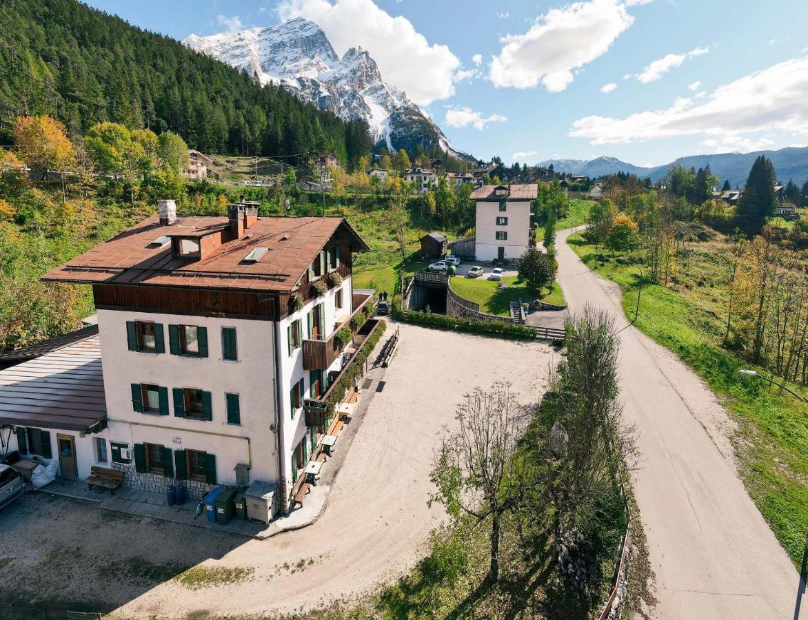 Locanda Montana San Vito di Cadore Luaran gambar