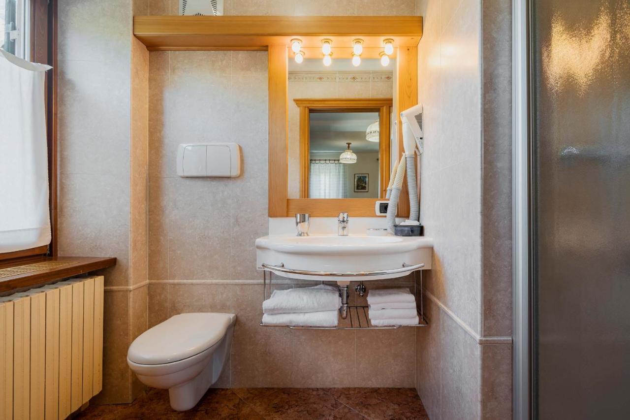 Locanda Montana San Vito di Cadore Luaran gambar