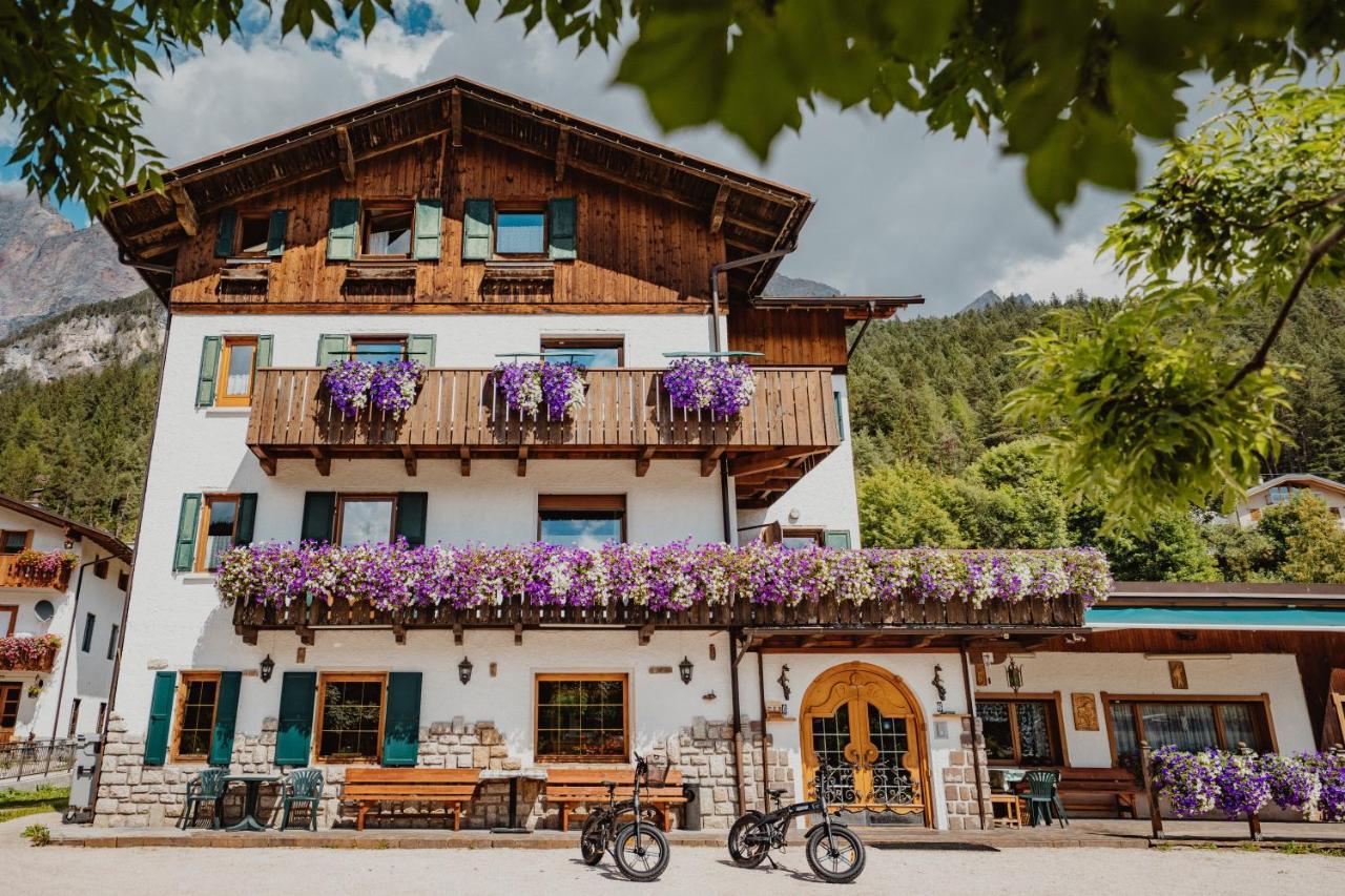 Locanda Montana San Vito di Cadore Luaran gambar
