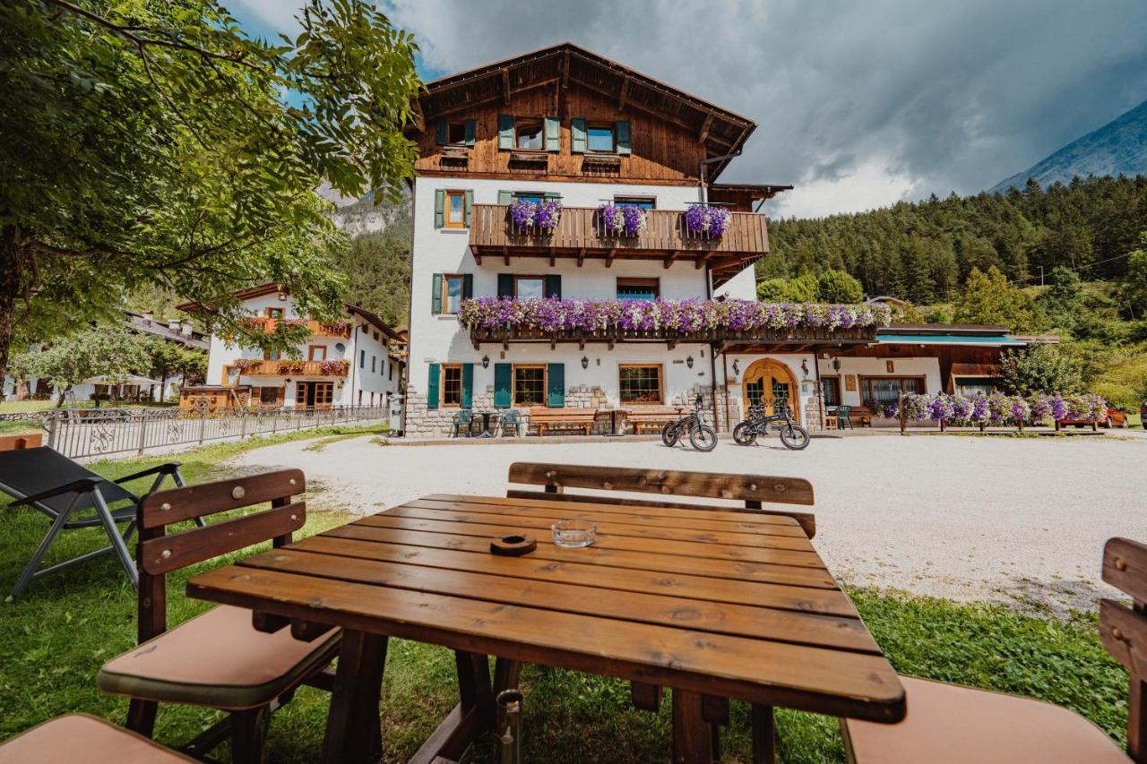 Locanda Montana San Vito di Cadore Luaran gambar